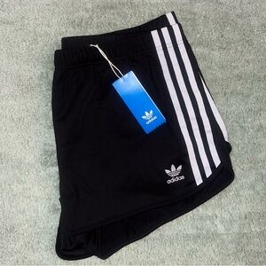 ⭐️NEW⭐️NWT ADIDAS Original Trefoil 3-Stripe Shorts